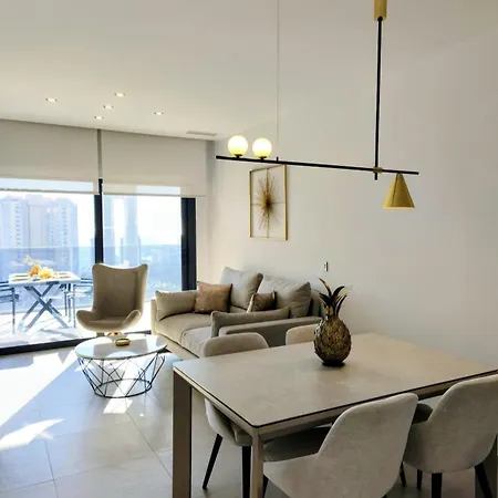 Skyline Infinity Eagle Tower شقة *