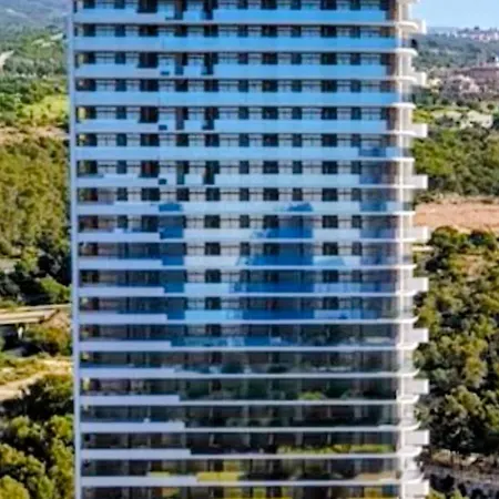 Skyline Infinity Eagle Tower * بينايدورم